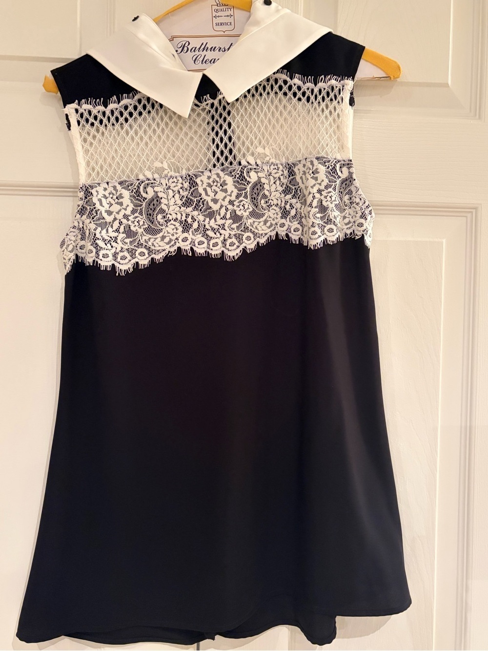 Anne Fontaine Black and White Lace-Trim Sleeveless Blouse